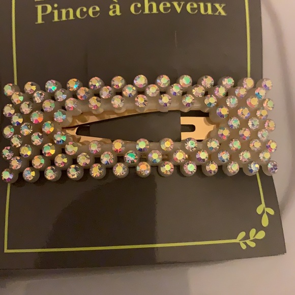 Hair Clips - Picture 3 of 4